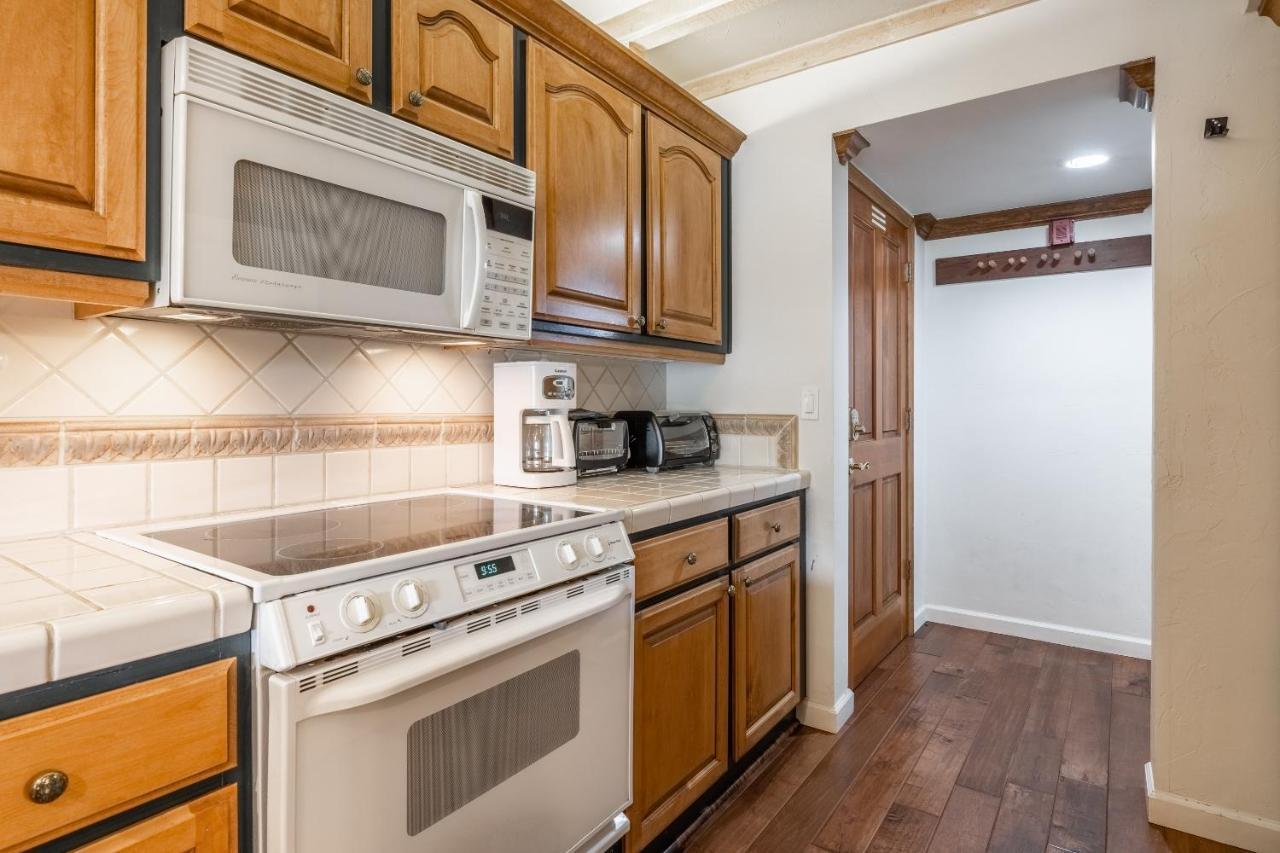 Walk To Lift Updated 2 Bedroom 2 And A Half Bathrooms 1849 209 Steps To Canyon Sleeps 6 *