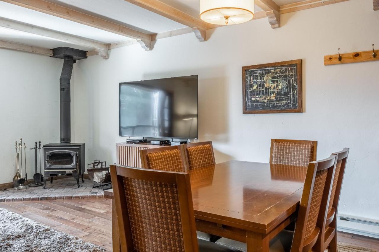 Walk To Lift Updated 2 Bedroom 2 And A Half Bathrooms 1849 209 Steps To Canyon Sleeps 6 Hébergement de vacances Mammoth Lakes