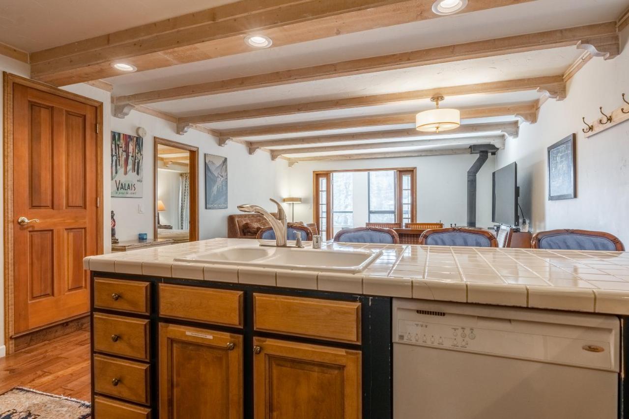 Canyon Condo: Ski-in 2br With Updated Amenities * Mammoth Lakes